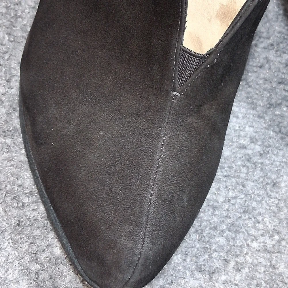 Michael Michael‎ Kors Black Suede V-Cut Platform Booties Pointed Toe Heels 8.5M
